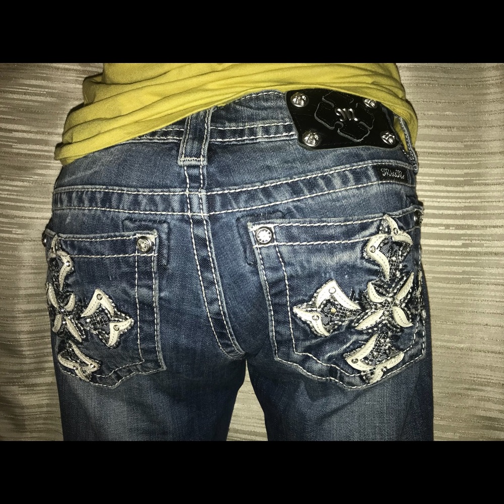 Miss Me signature skinny jeans size 26 / 27